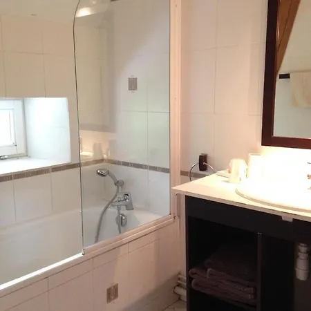 La Ferme Du Dizacre Bed & Breakfast 3*