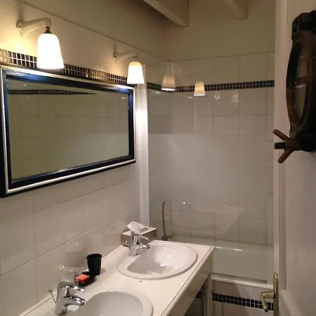 Couette-café La Ferme Du Dizacre